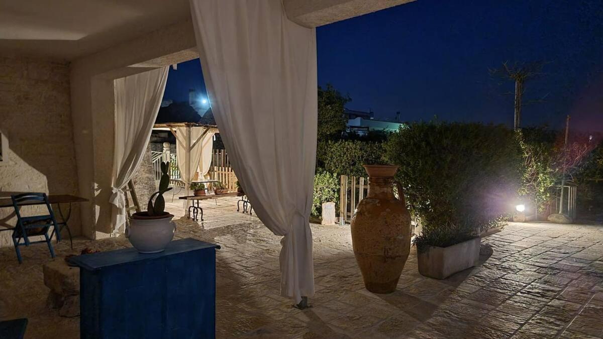 Valle D'Itria Trulli E Alcova Mikael Cisternino Exterior photo