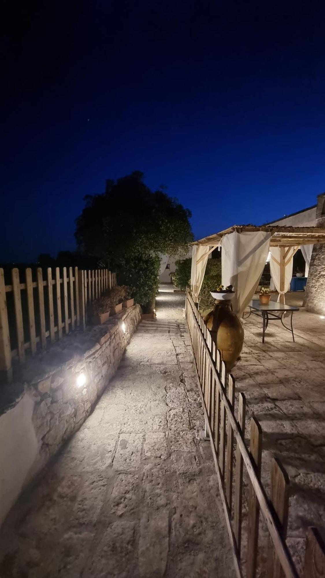 Valle D'Itria Trulli E Alcova Mikael Cisternino Exterior photo