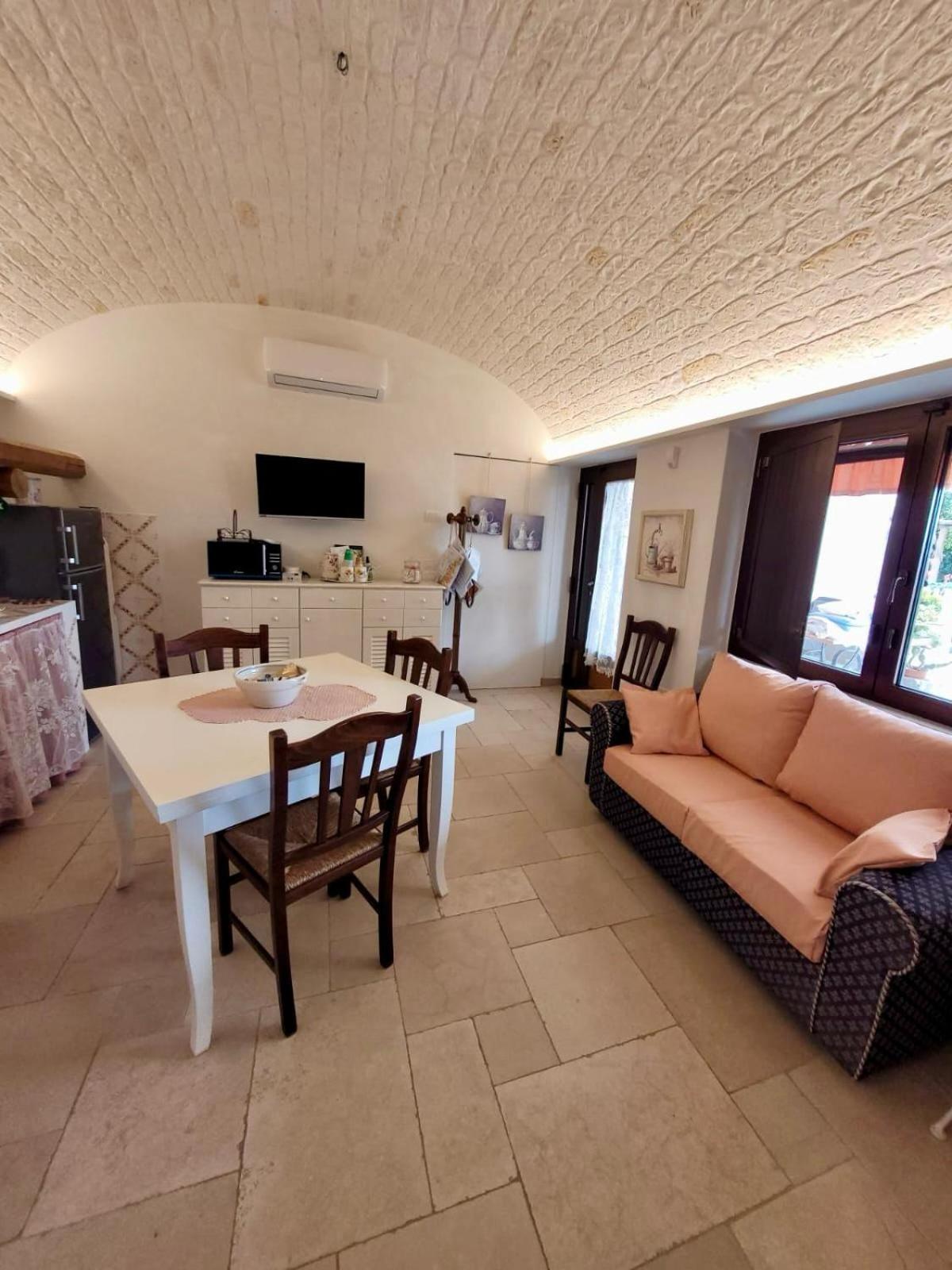 Valle D'Itria Trulli E Alcova Mikael Cisternino Exterior photo