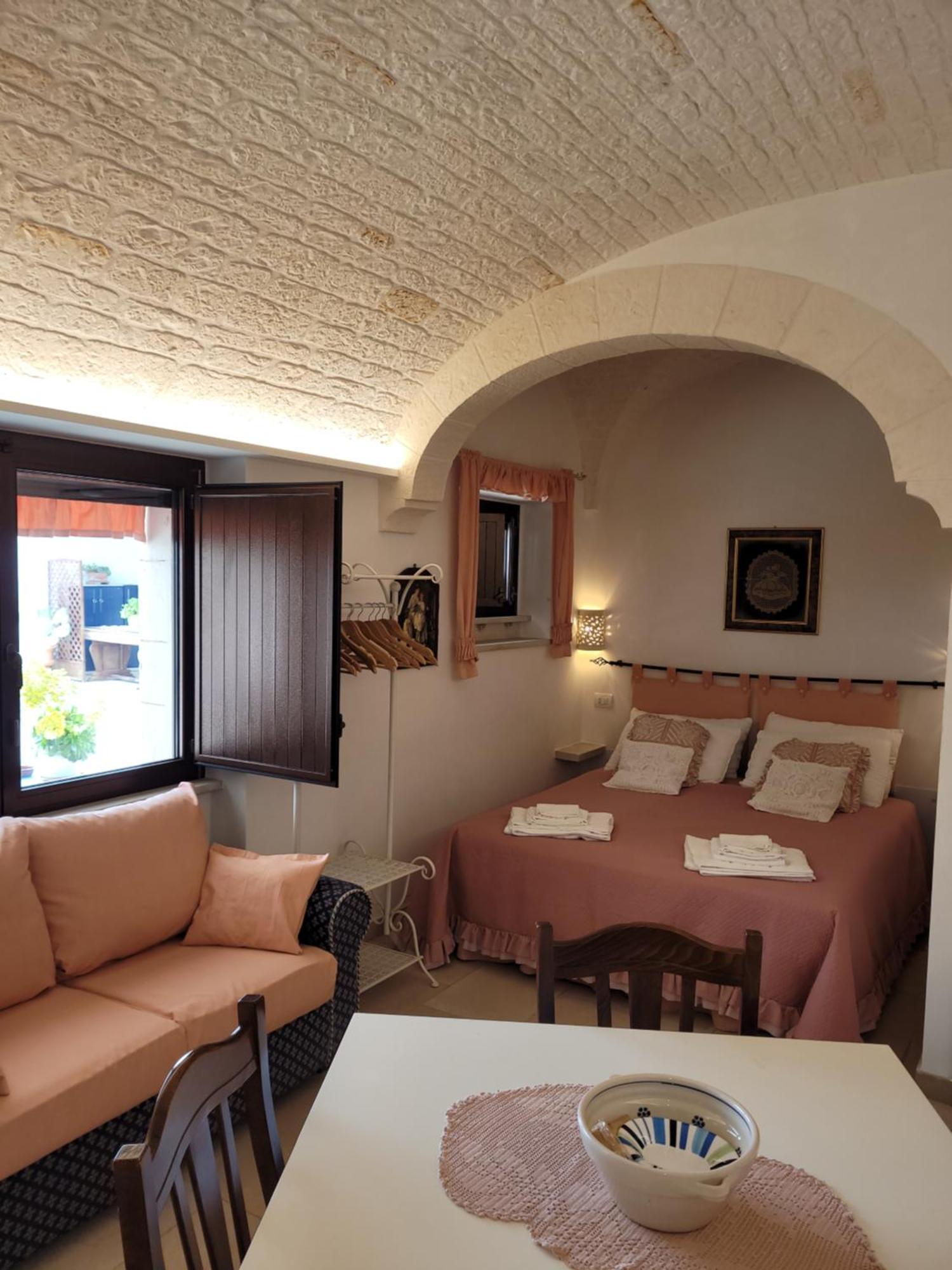 Valle D'Itria Trulli E Alcova Mikael Cisternino Exterior photo