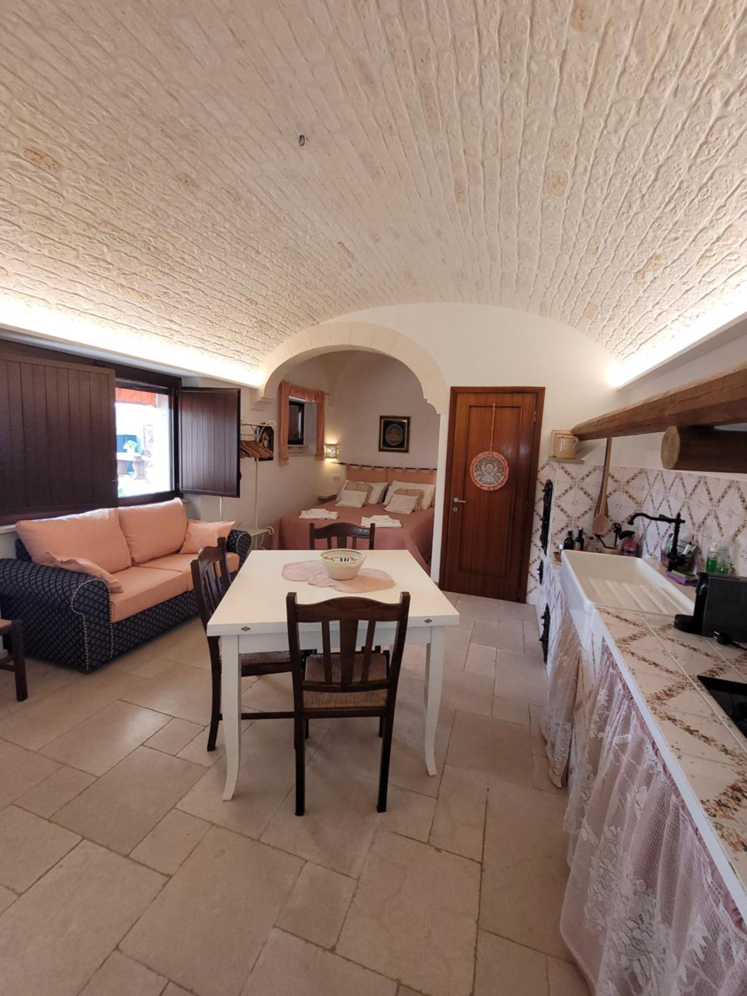 Valle D'Itria Trulli E Alcova Mikael Cisternino Exterior photo